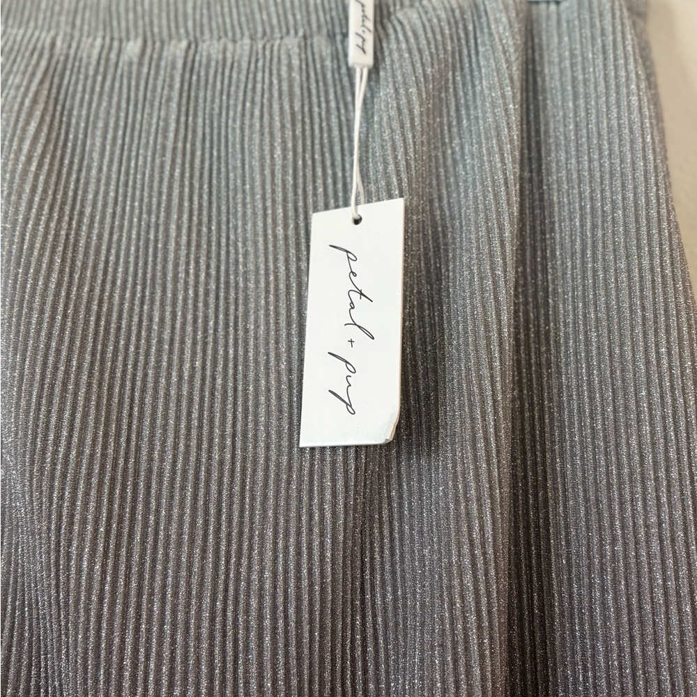 Petal & Pup Gray Ombre Pleated Midi Skirt - Picture 4 of 5